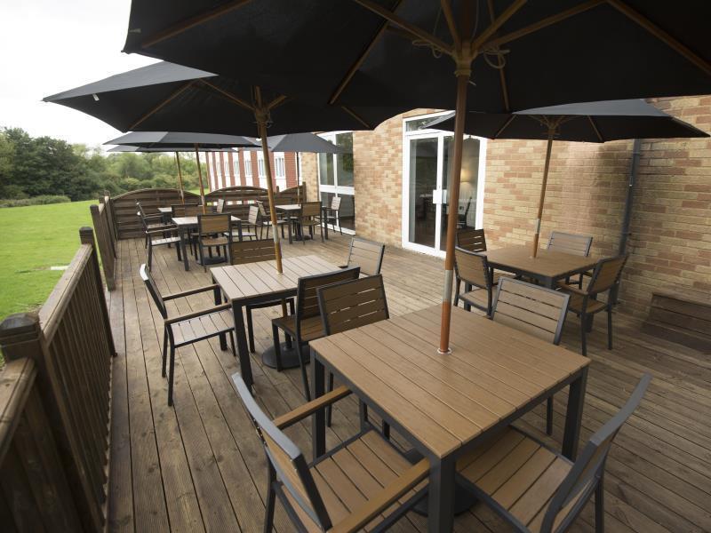 Ramada Milton Keynes Hotel Exterior photo